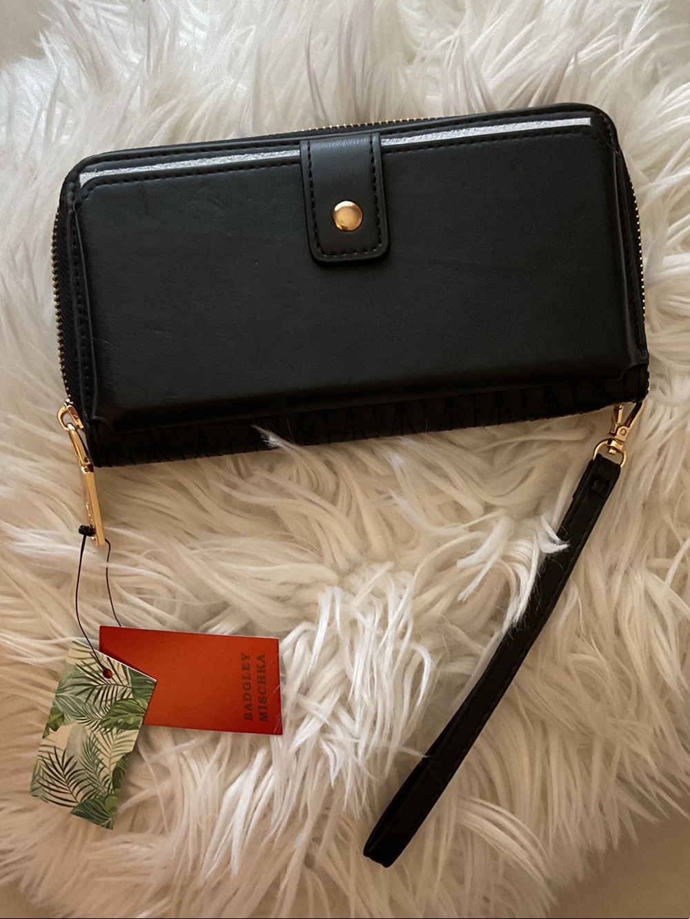 Badgley Mischka Black Quilted Wristlet with Gold Hardware - Picture 2 of 7